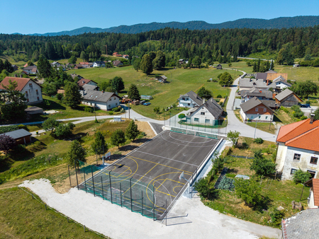 l_760688igrišce Grcarice 2